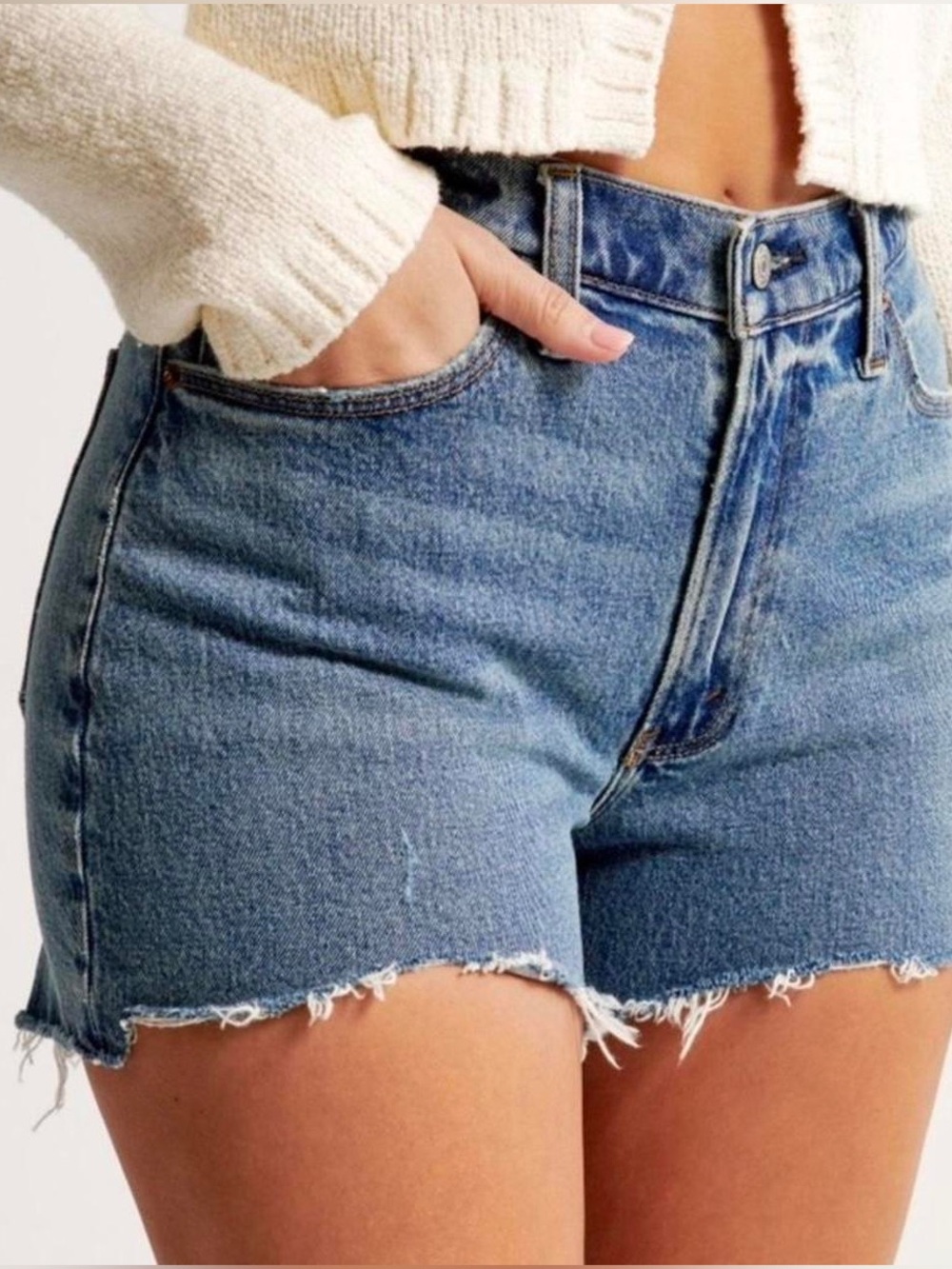 Abercrombie and Fitch Curve Love “The Mom Jean Short” High Rise Medium Wash 2.5”